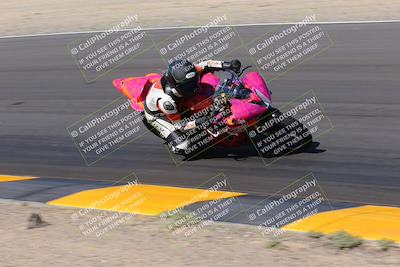 media/Oct-08-2022-SoCal Trackdays (Sat) [[1fc3beec89]]/Turn 7 Inside (145pm)/